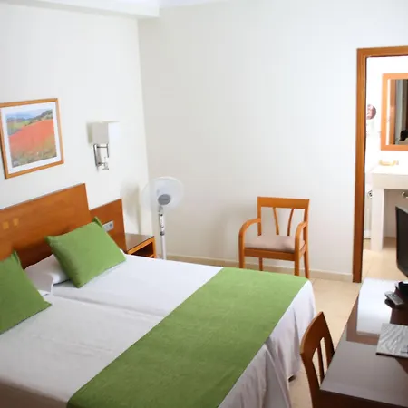 Pujol Hotell 2*