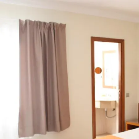 Pujol Hotell 2*