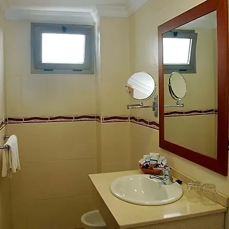 Pujol Otel 2*