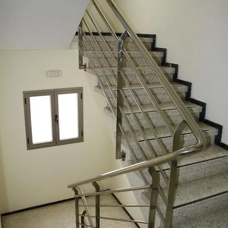 Pujol Hotell 2*
